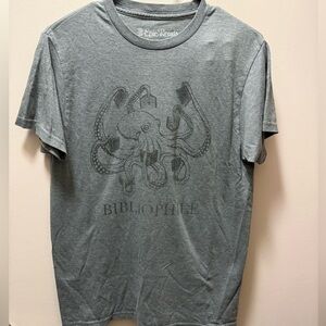 Epic Reads Gray Octopus Graphic Tee